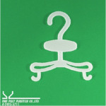 ไม้แขวน ขนาด5.75x 4.374 นิ้ว - บริษัท ไทยโพลีพลาสเทค จำกัด