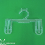 โรงผลิตไม้แขวนหนีบ ขนาด 8นิ้ว - บริษัท ไทยโพลีพลาสเทค จำกัด