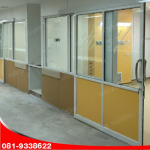 ออกแบบติดตั้งกระจกอลูมิเนียม ประตูบานเลื่อน - เจริญพร อลูมิเนียม