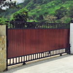 ประตูไม้ - บริษัท สุวิทย์กิจรุ่งเรือง จำกัด