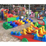 เครื่องเล่นพลาสติก - ปากช่อง พลาสติก