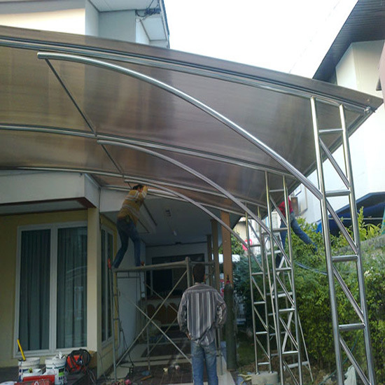 โครงหลังคาเหล็ก หรือ สแตนเลส สแตนเลส มุงแผ่นเมทัลชีท  โพลีคาร์บอเนต d-lite  ไวนิล (vinyl)  กระเบื้องลอนคู่  งานโครงหลังคา หน้าบ้าน  งานโครงหลังคา หลังบ้าน  โครงหลังคาจอดรถ  โครงหลังคาโรงงาน แผ่นเมทัลชีท หลายสีตามต้องการ หรื 