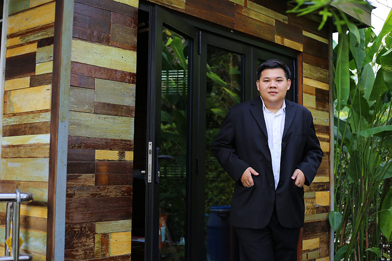 คุณชัยวัฒน์ ศักดิ์สุรทรัพย์ บริษัท เอเชียพลาสเตอร์ จำกัด - ลงโฆษณา Thailand YellowPages คุณชัยวัฒน์ ศักดิ์สุรทรัพย์ บริษัท เอเชียพลาสเตอร์ จำกัด - ลงโฆษณา Thailand YellowPages